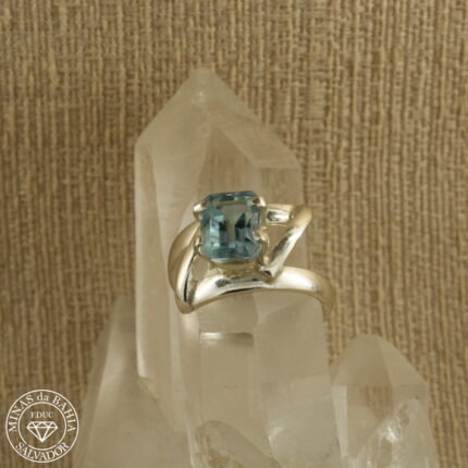 Anel de topázio azul Sky Blue