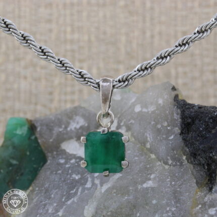 Pingente de esmeralda 1,67ct  prata925