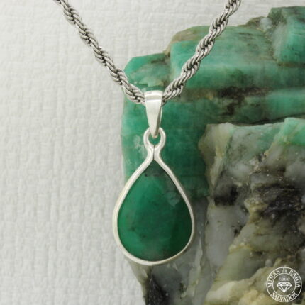 Pingente de esmeralda  7,34ct    Prata 925
