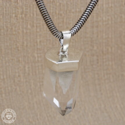 pingente de quartzo fantasma
