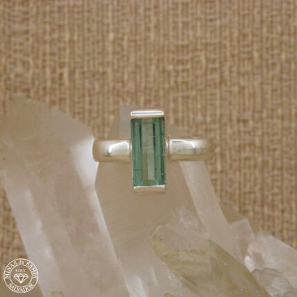 Anel de turmalina verde