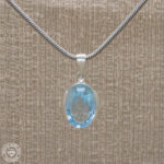 Pingente de topázio azul  8,28ct  Prata925