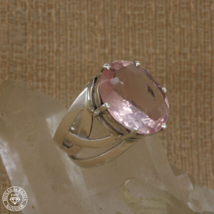 Anel de quartzo rosa