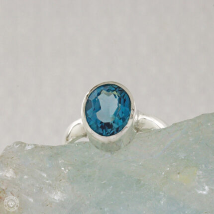 Anel de topázio azul Swiss Blue. Prata 925
