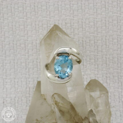 anel de topázio azul Sky Blue 4,71ct