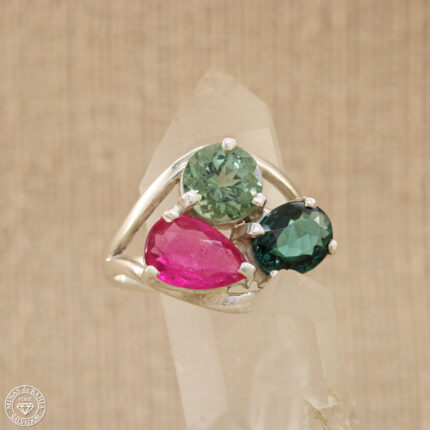 Anel de turmalina verde e rosa. Prata 925