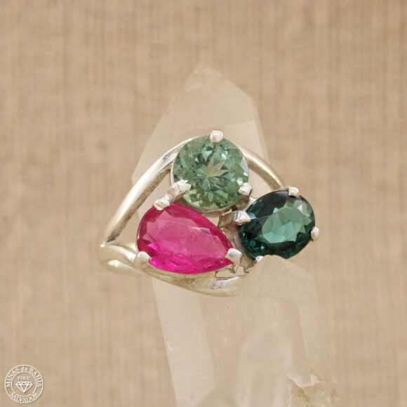 atur045B anel de turmalina verde e rosa 3,35ct cod259 Anel de turmalina verde e rosa. Prata 925