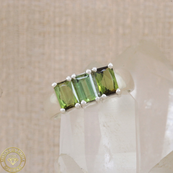 atur077 Anel de turmalinas 1,84ct cod310.JPG Anel de turmalinas verdes. Prata 925