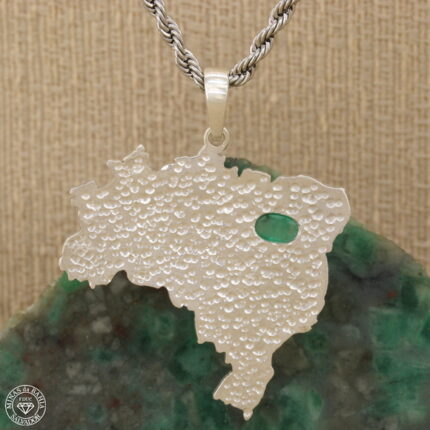 pingente mapa do brasil com esmeralda esm 0,39ct