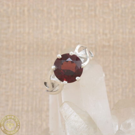 Anel de granada 4,49ct