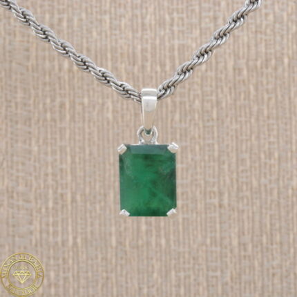 Pingente de esmeralda 3,82ct